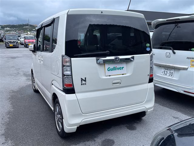 HONDA N-BOX
