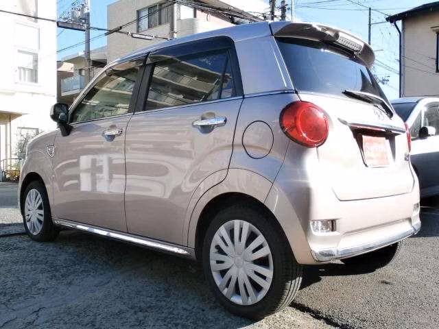 DAIHATSU CAST