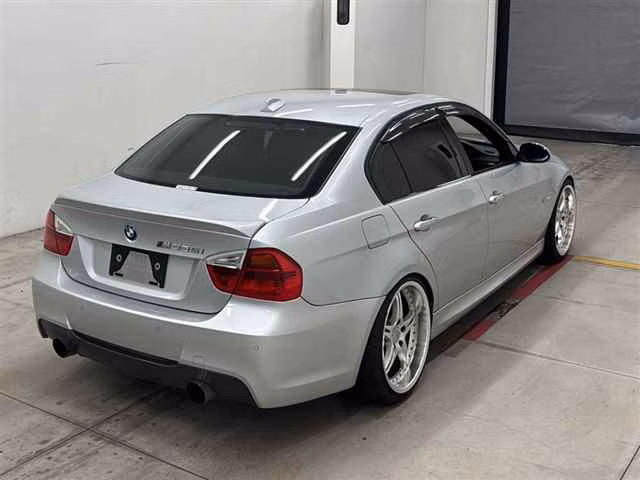 BMW 3-SERIES