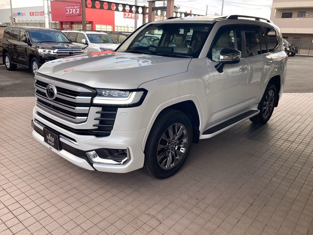 TOYOTA LAND CRUISER