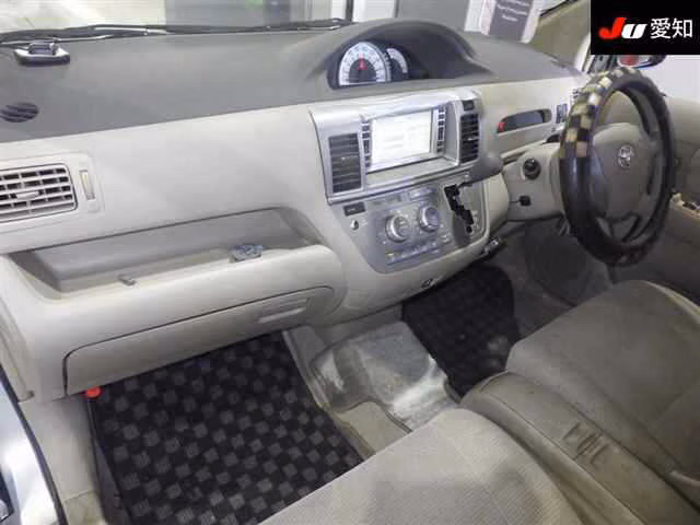 TOYOTA RAUM