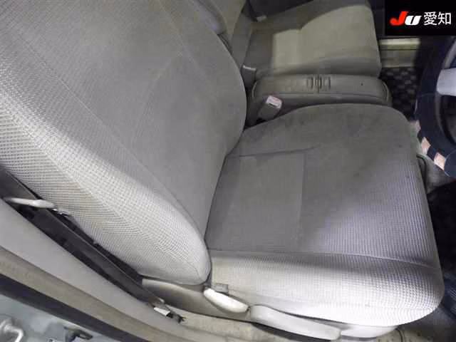 TOYOTA RAUM