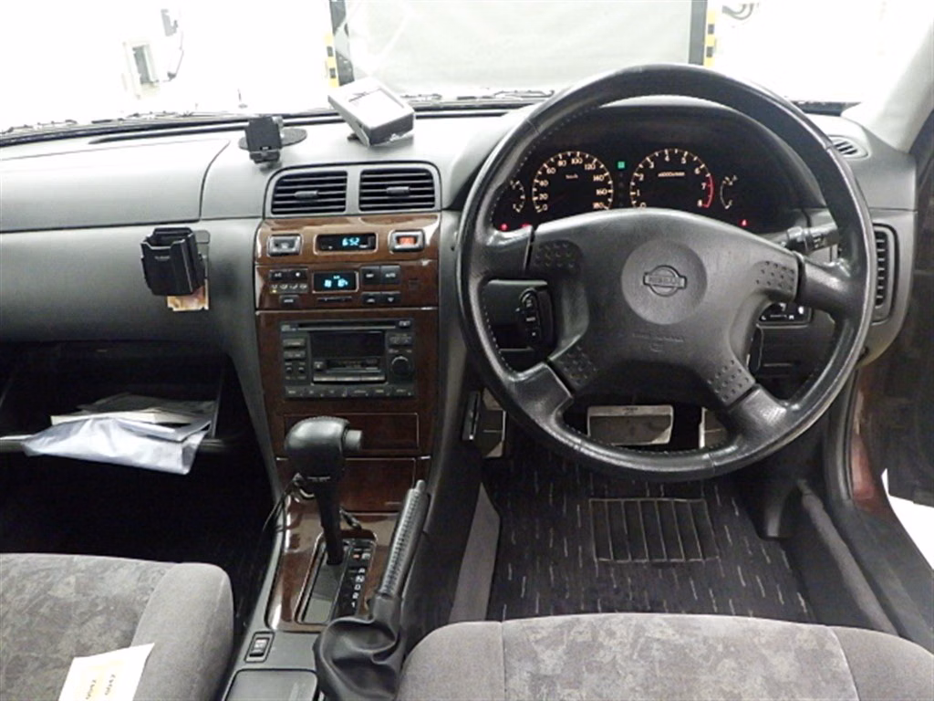 NISSAN CEFIRO