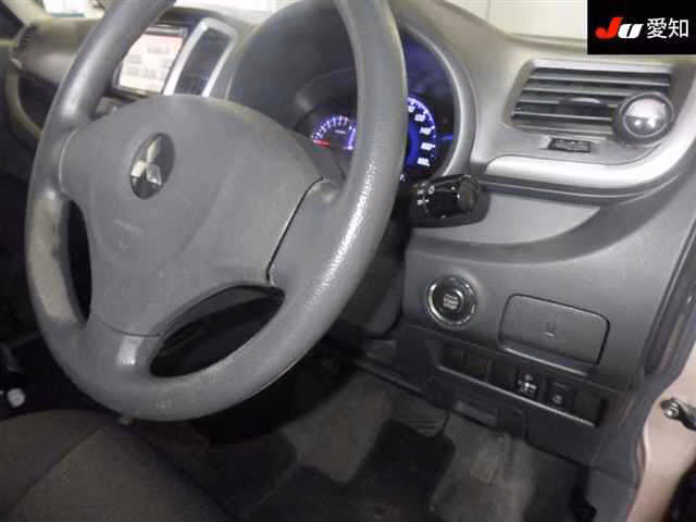 MITSUBISHI DELICA D:2