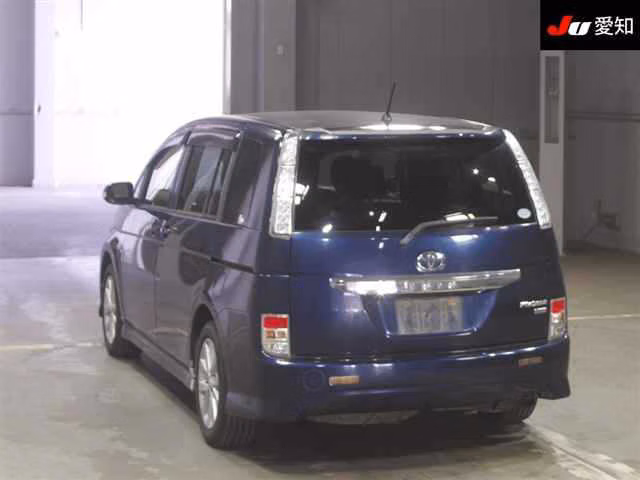TOYOTA ISIS