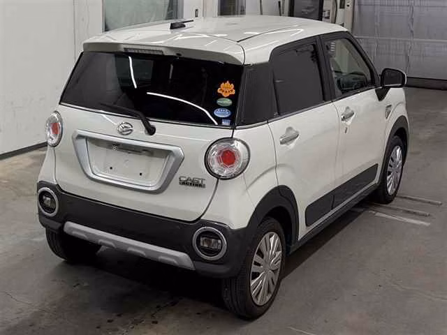 DAIHATSU CAST