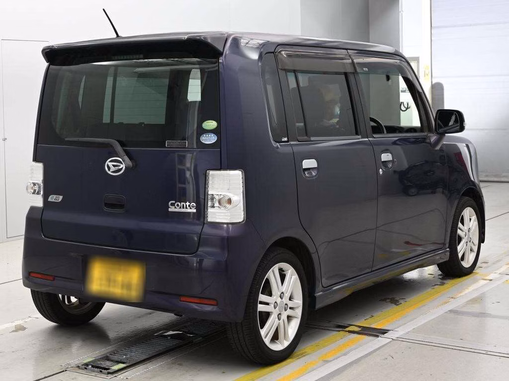 DAIHATSU MOVE CONTE
