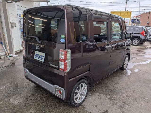 DAIHATSU WAKE