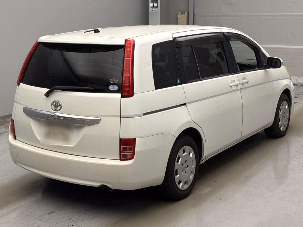 TOYOTA ISIS