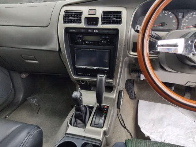 TOYOTA HILUX SURF