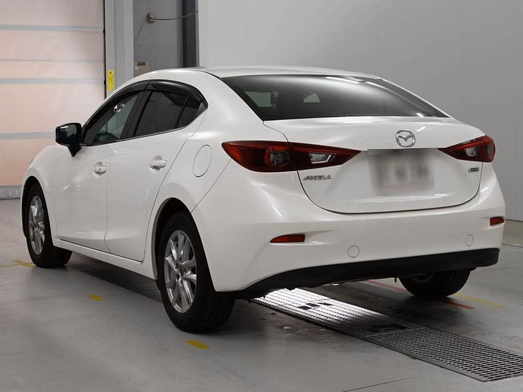 MAZDA AXELA