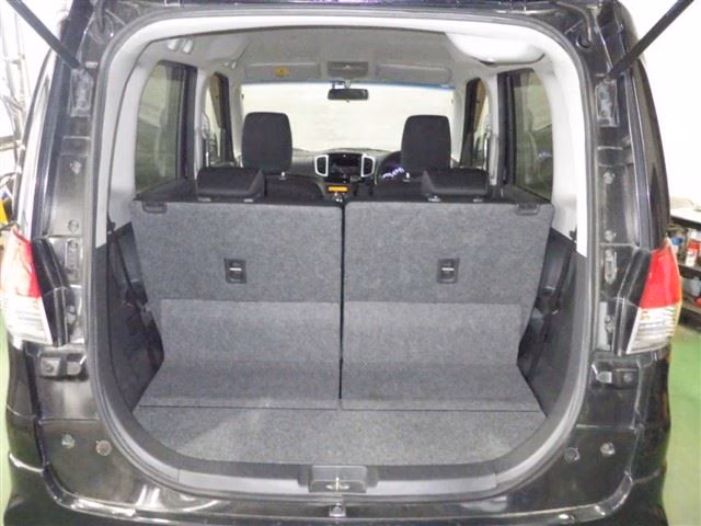 MITSUBISHI DELICA D:2