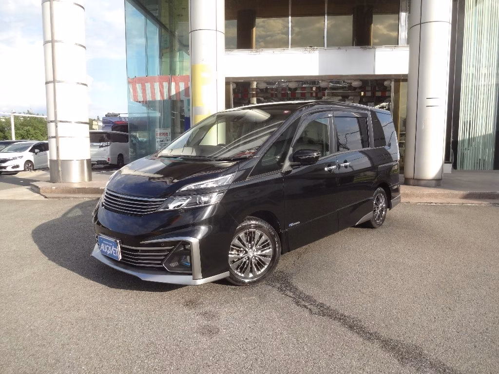 NISSAN SERENA