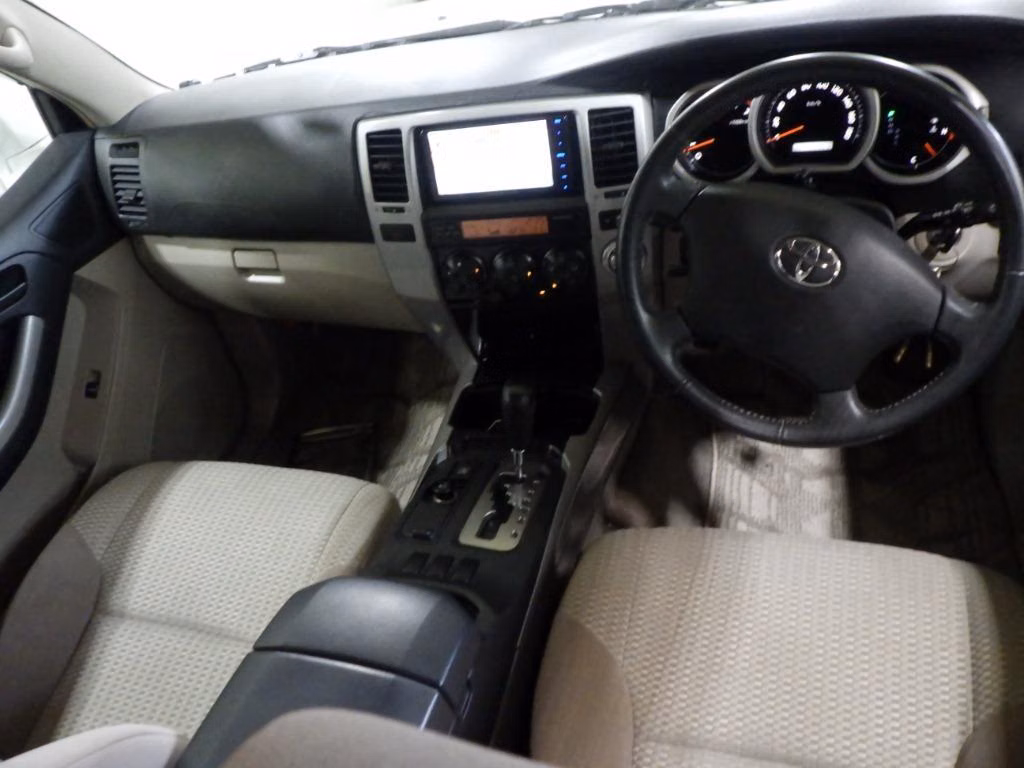 TOYOTA HILUX SURF