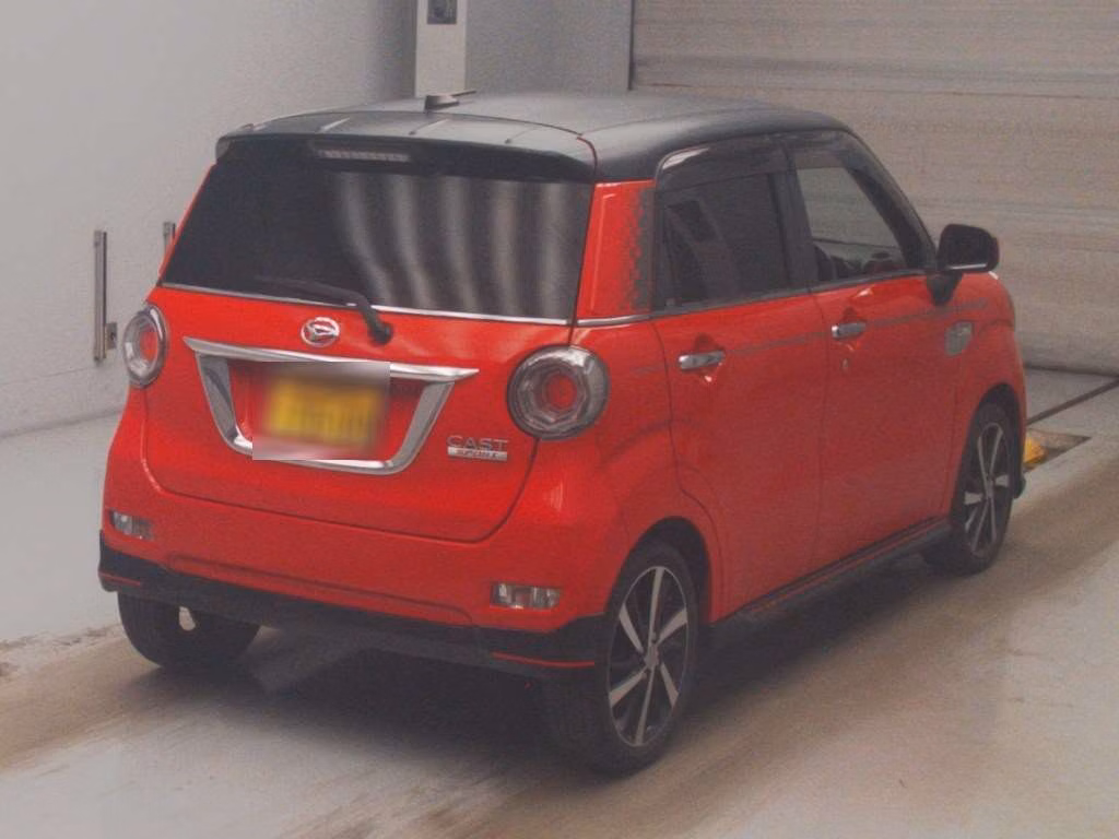 DAIHATSU CAST