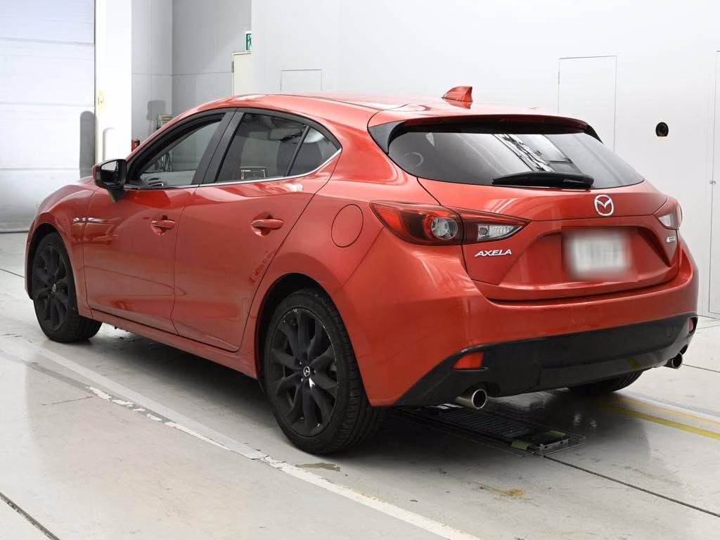 MAZDA AXELA