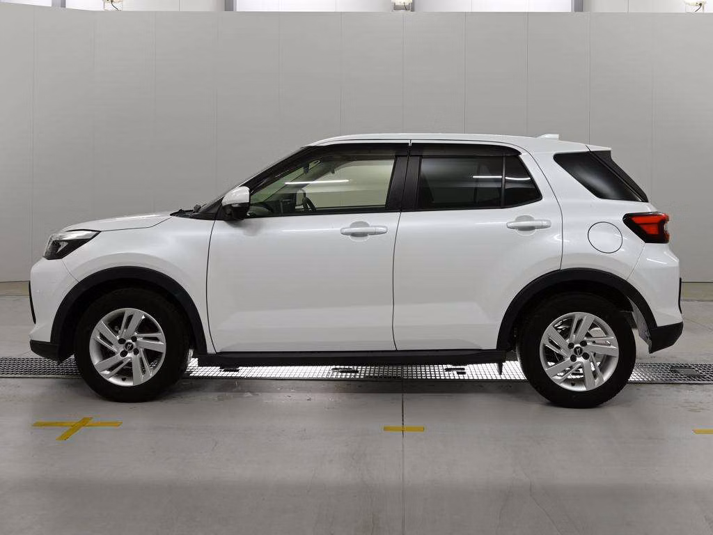DAIHATSU ROCKY