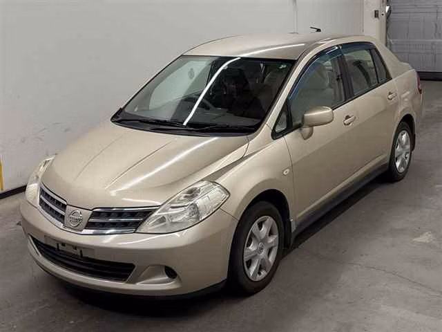 NISSAN TIIDA LATIO