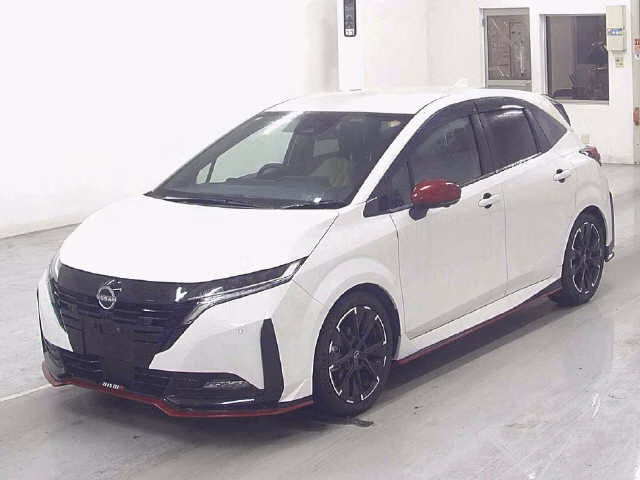 NISSAN AURA