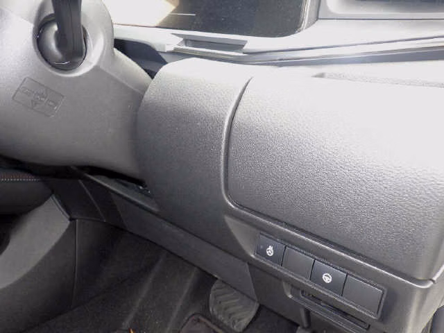 NISSAN AURA