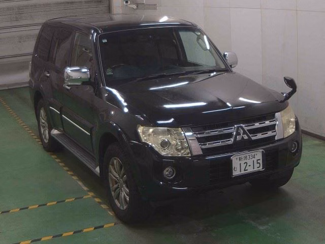 MITSUBISHI PAJERO