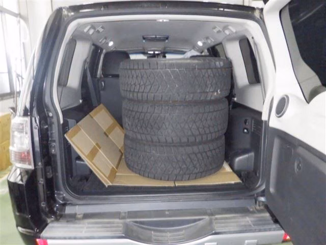 MITSUBISHI PAJERO