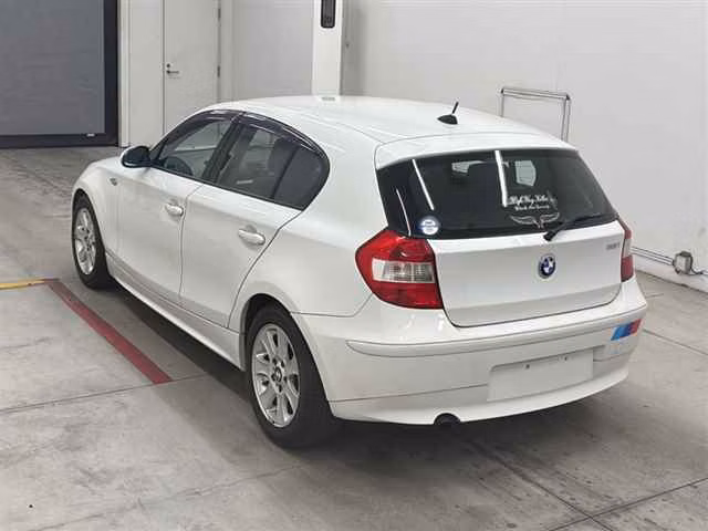 BMW 1-SERIES