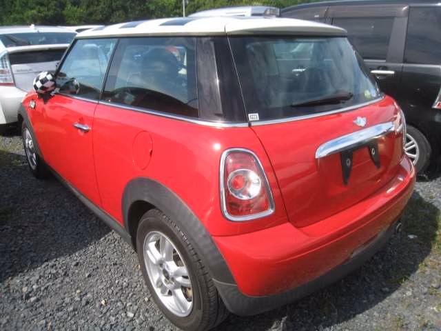 MINI HATCH