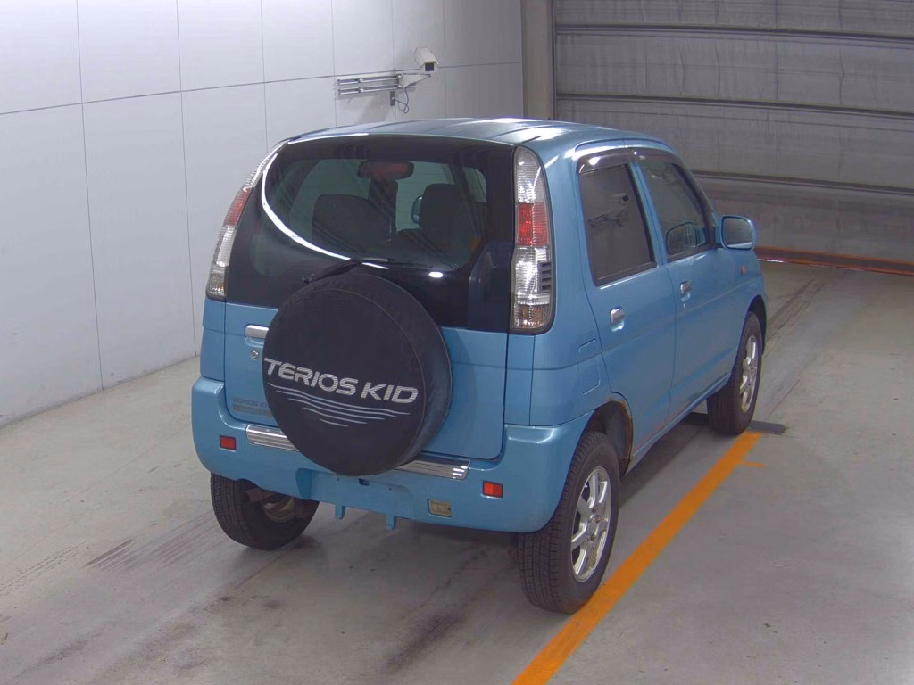 DAIHATSU TERIOS KID