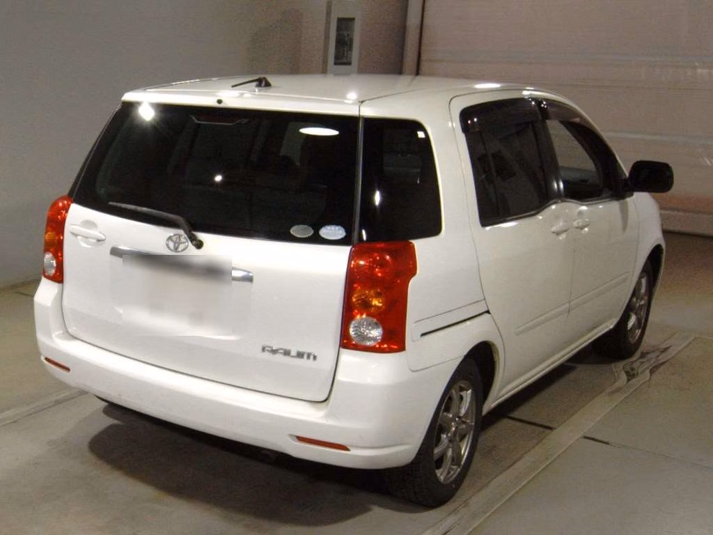 TOYOTA RAUM