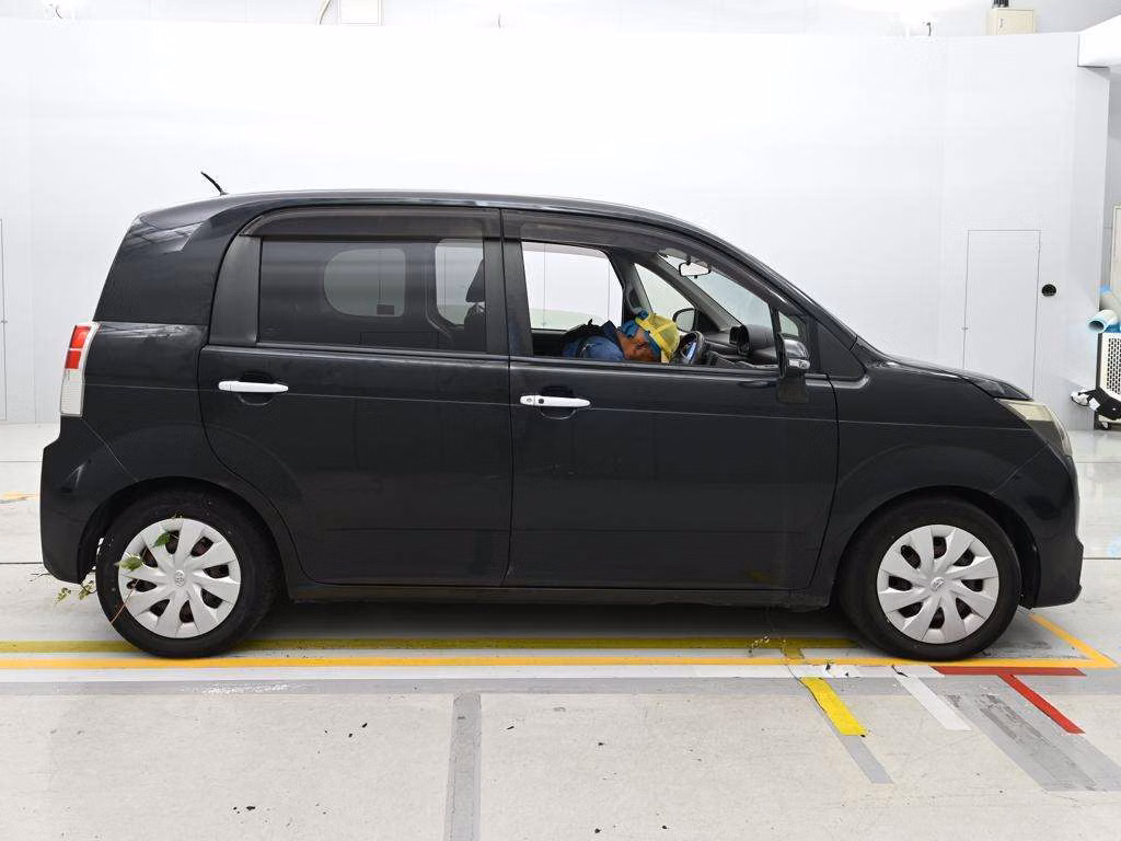 TOYOTA SPADE