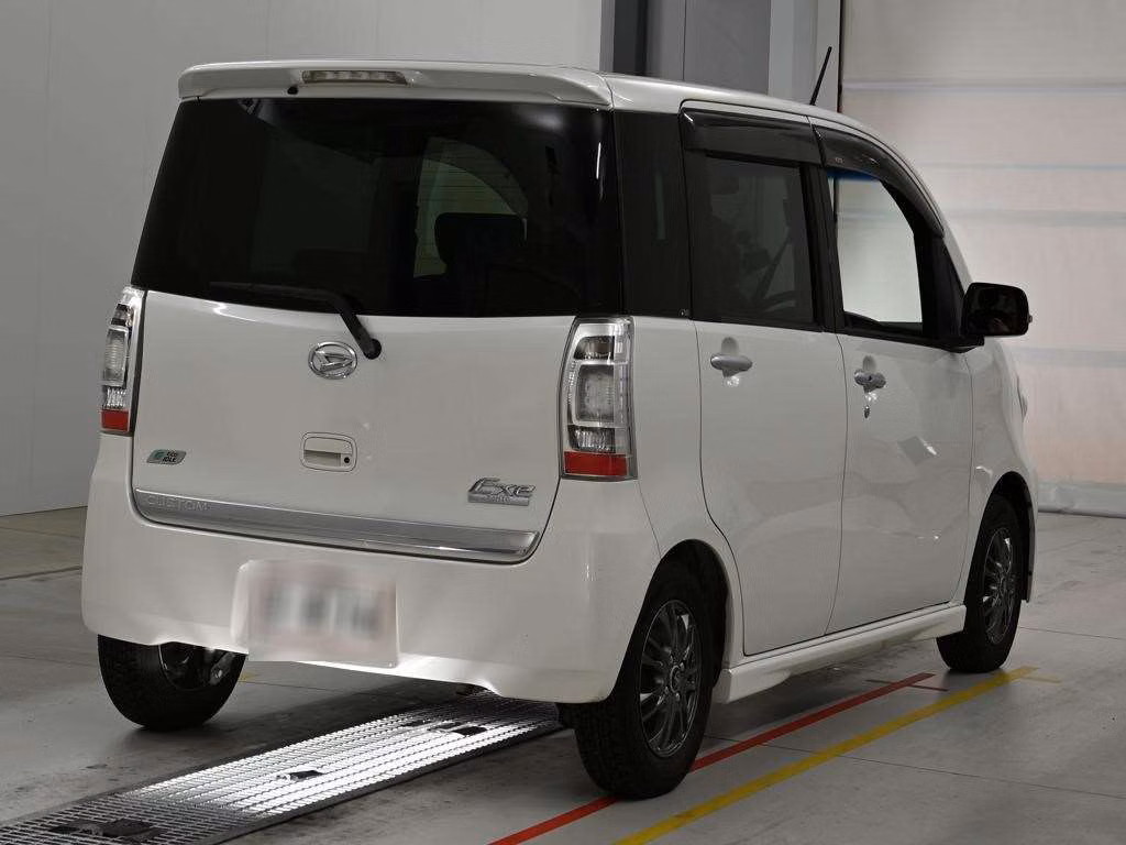 DAIHATSU TANTO EXE