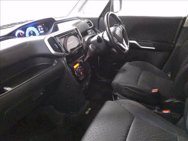 MITSUBISHI DELICA D:2