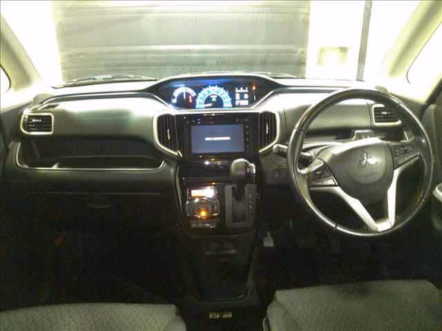 MITSUBISHI DELICA D:2