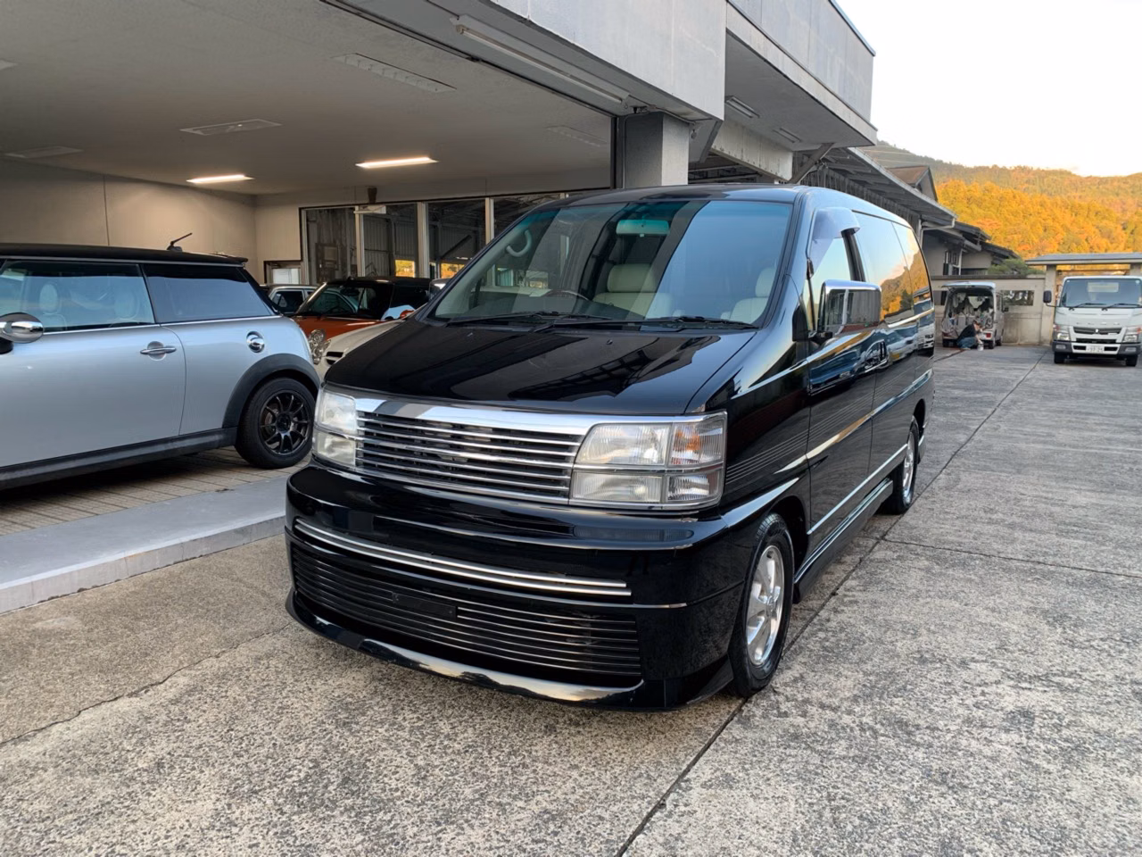 NISSAN ELGRAND