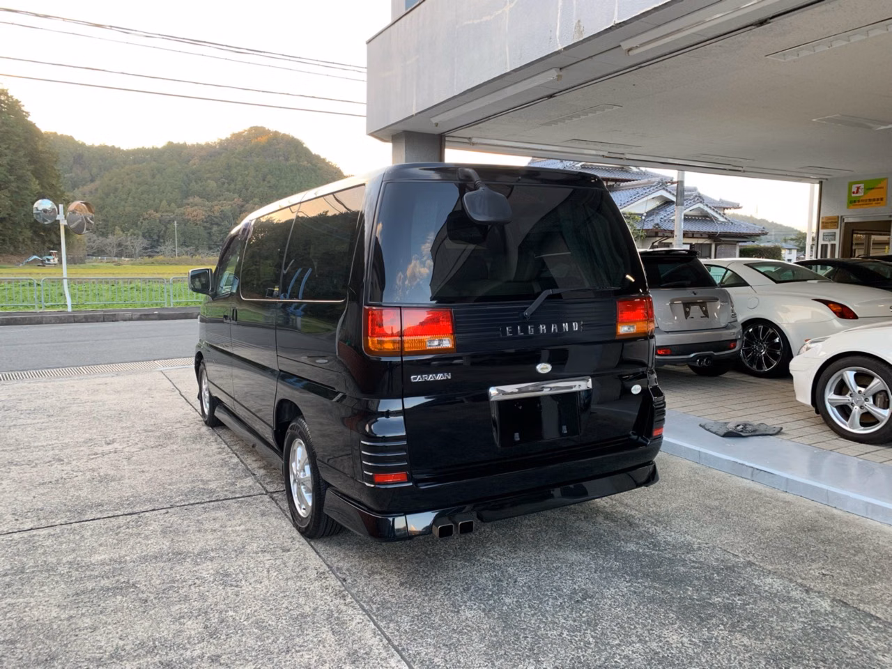 NISSAN ELGRAND