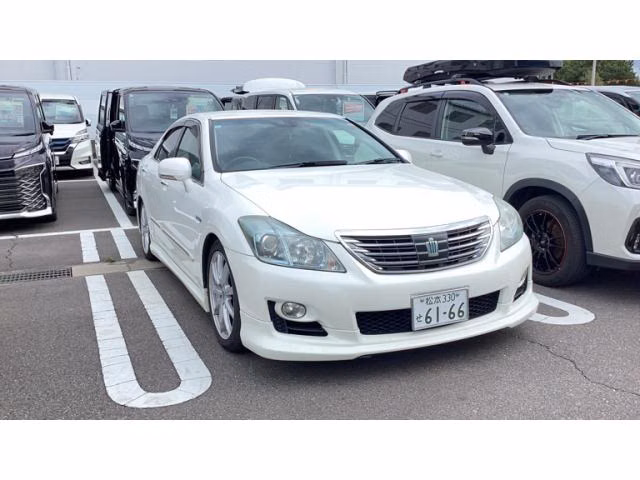 TOYOTA CROWN