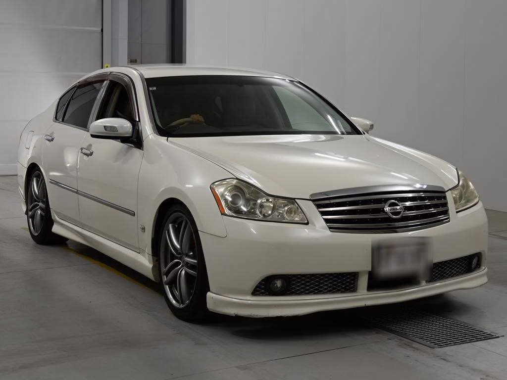 NISSAN FUGA