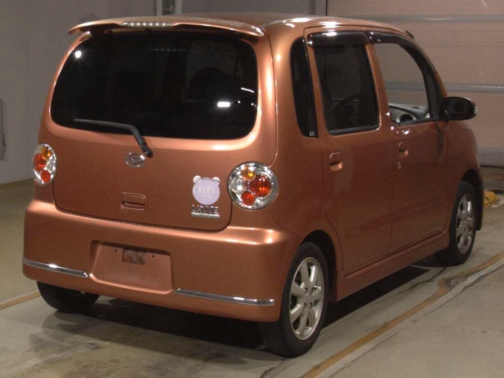 DAIHATSU MOVE LATTE