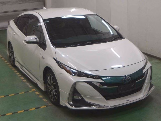 TOYOTA PRIUS PHV