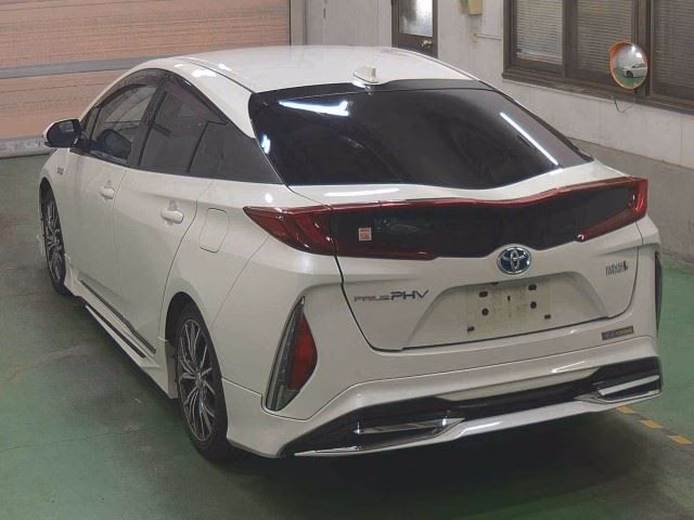 TOYOTA PRIUS PHV