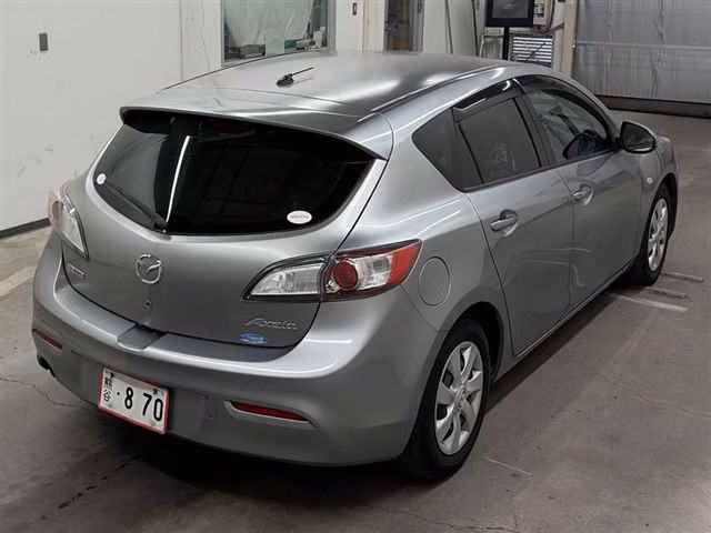 MAZDA AXELA