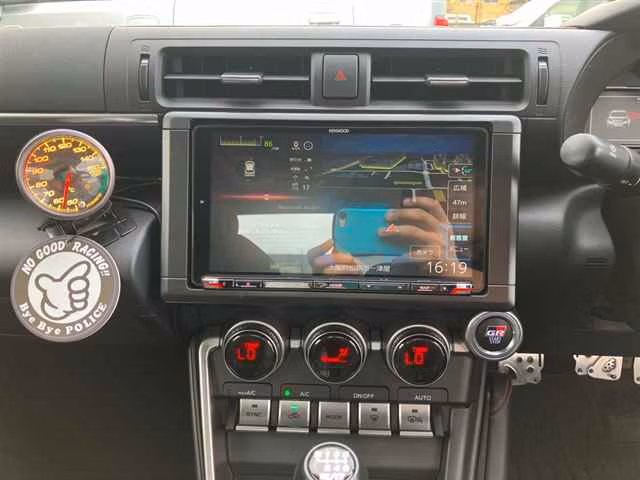 TOYOTA GR 86