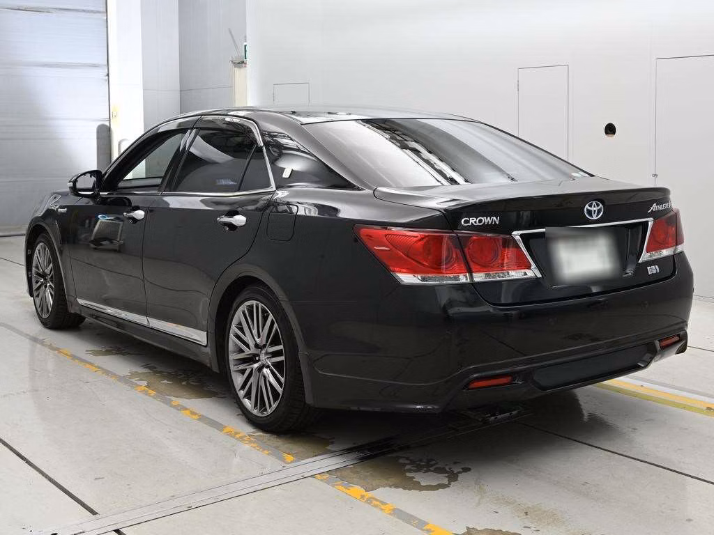 TOYOTA CROWN
