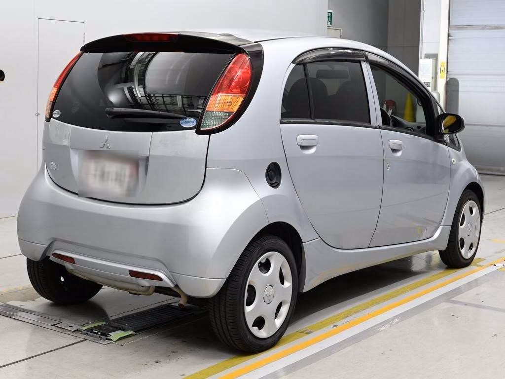 MITSUBISHI I