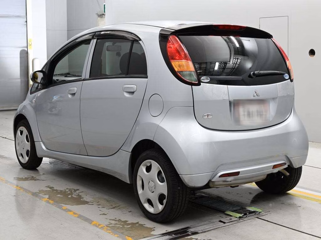MITSUBISHI I