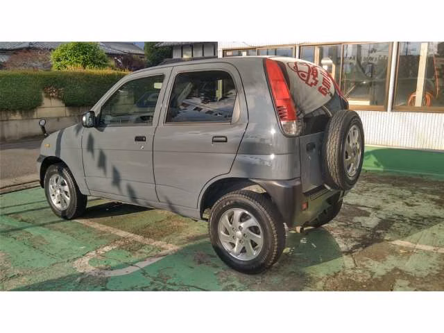 DAIHATSU TERIOS KID