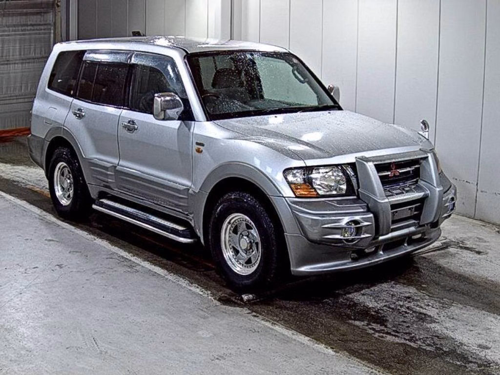MITSUBISHI PAJERO