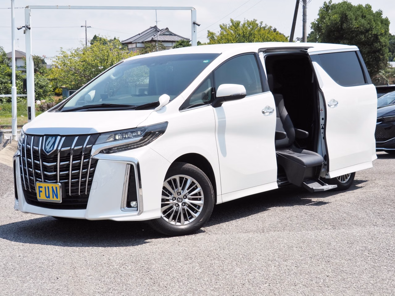 TOYOTA ALPHARD