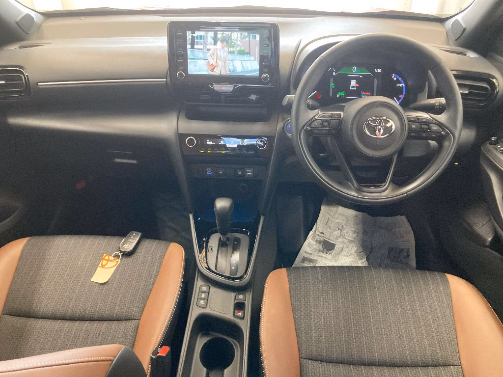 TOYOTA YARIS CROSS